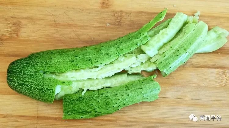 拌黄瓜|影像平谷：我家美食（4）捞汁粉丝拌黄瓜