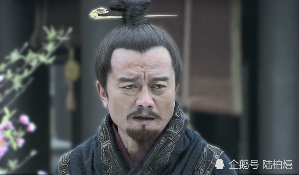 袁术在三国演义中只能是配角中的配角,但是他却有勇气率先称帝,可谓冒