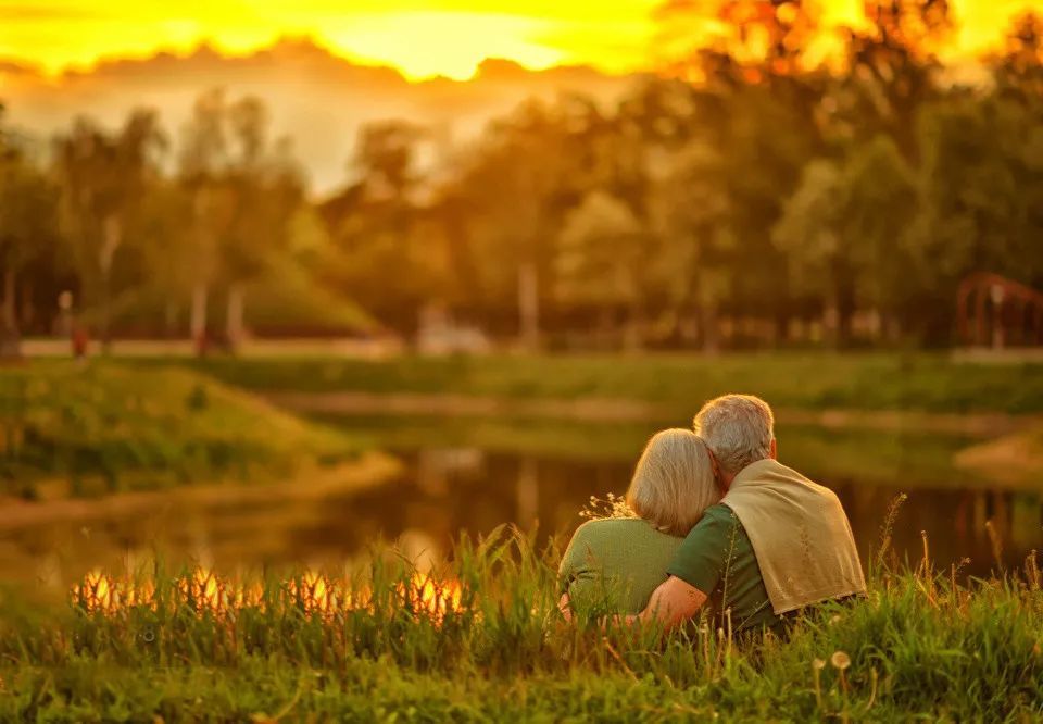 楢山节考|别让父母在你面前，活得小心翼翼
