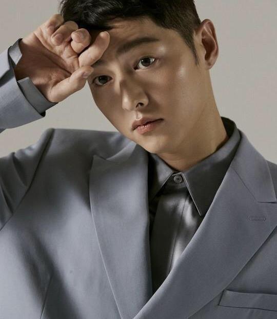 宋仲基|离婚后对方啥也不是！宋慧乔懒理宋仲基生日，晒照自曝与男友人喝酒