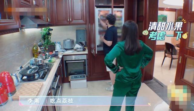 李湘|买房如买菜、简餐也奢侈，P掉手表和钻戒，P不掉李湘王岳伦的壕