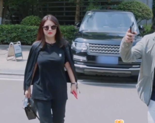 李湘|买房如买菜、简餐也奢侈，P掉手表和钻戒，P不掉李湘王岳伦的壕