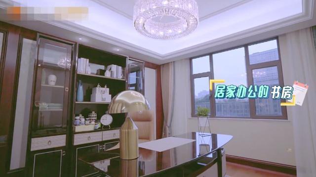 李湘|买房如买菜、简餐也奢侈，P掉手表和钻戒，P不掉李湘王岳伦的壕