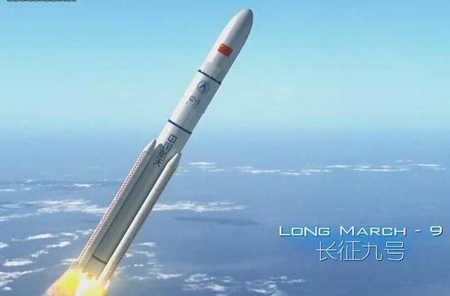 火箭_军事武器|全球最强的火箭助推器，用它造一台火箭，运载能力和胖五一样大