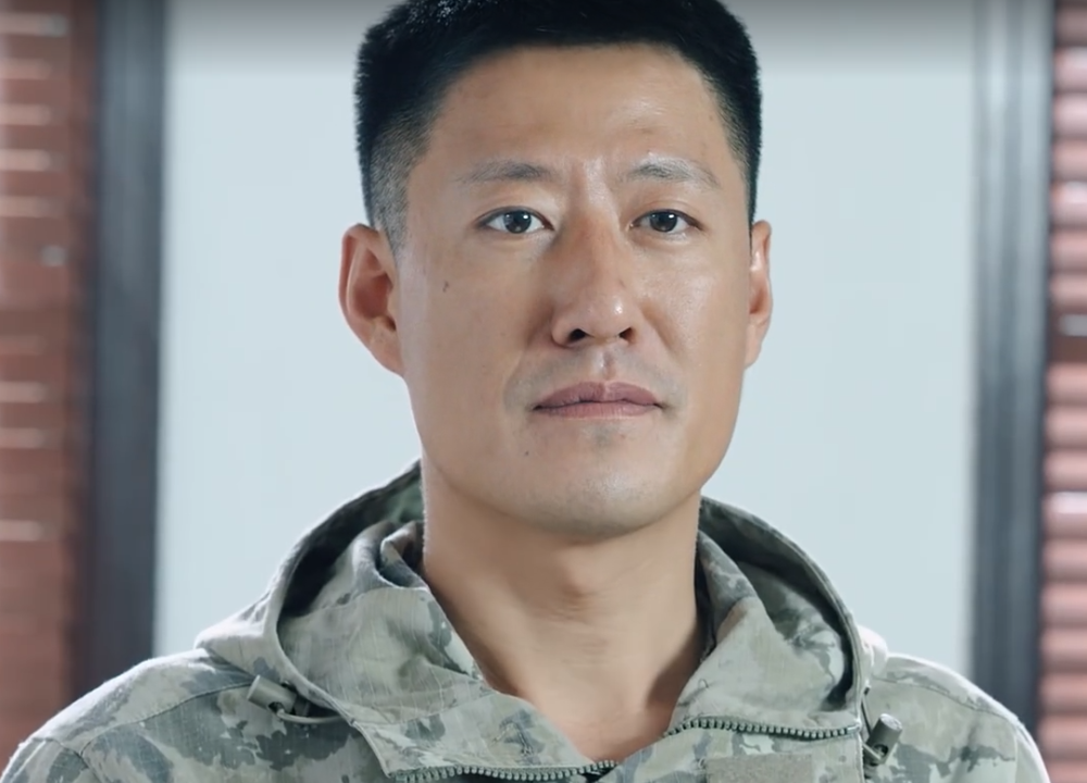 蓝军出击韩鹏结局再胜褚战刚后被王可争打败圆满完成任务被领导表扬