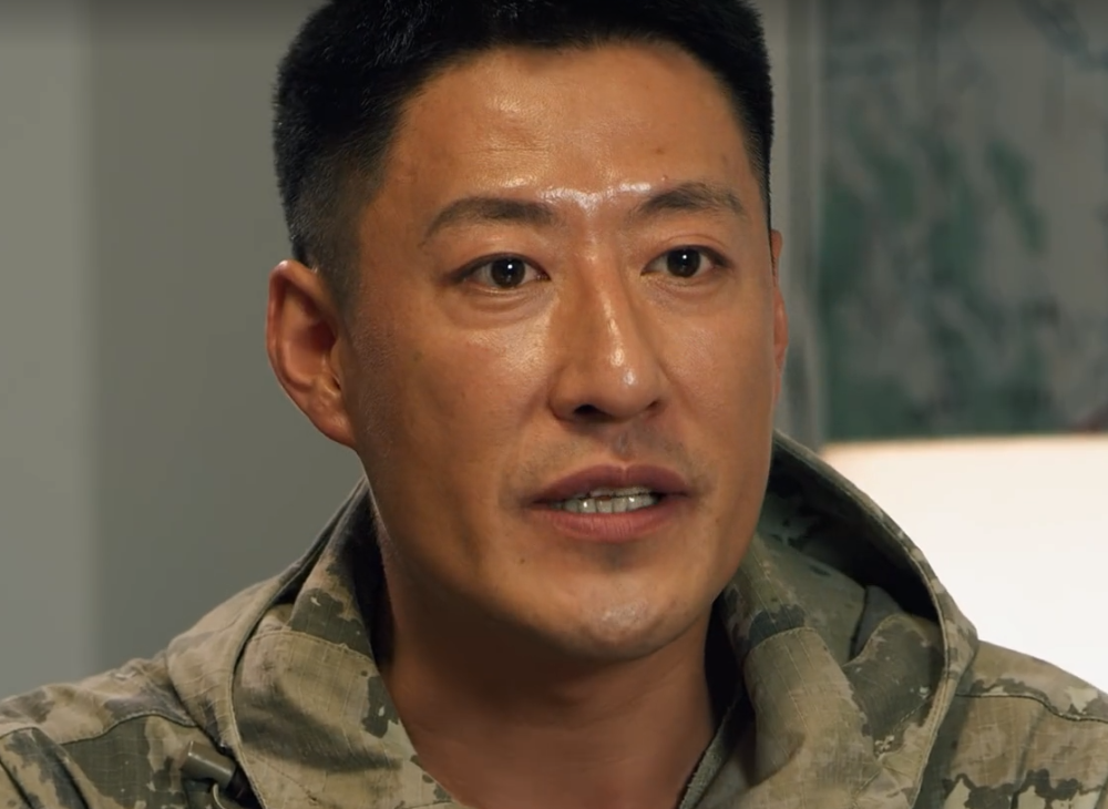 蓝军出击韩鹏结局再胜褚战刚后被王可争打败圆满完成任务被领导表扬