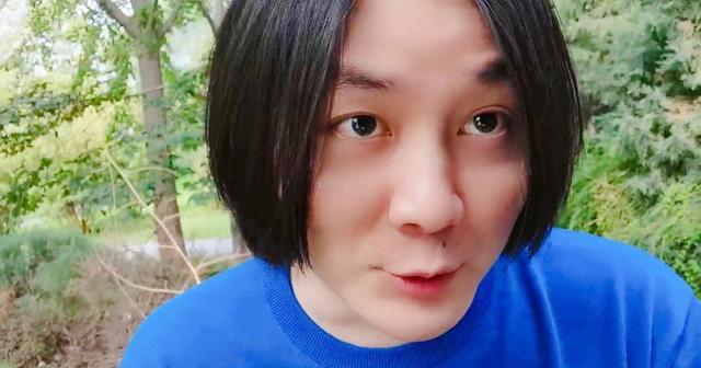 张大仙被全网嘲发福后,不惧素颜再被怼脸拍,网友