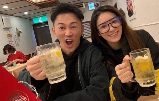 林峯|张馨月发文庆祝30岁生日，感谢老公林峯送珠宝首饰，文案疑似承认已产女