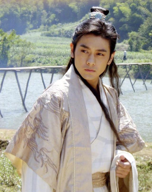 金庸|《天龙八部》有一失误很尴尬，书写完了，金庸才发现漏写了