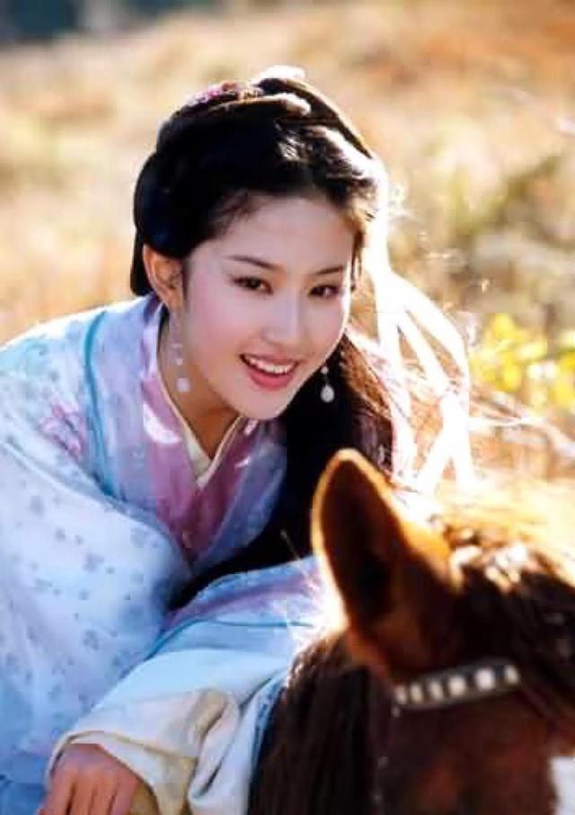 金庸|《天龙八部》有一失误很尴尬，书写完了，金庸才发现漏写了