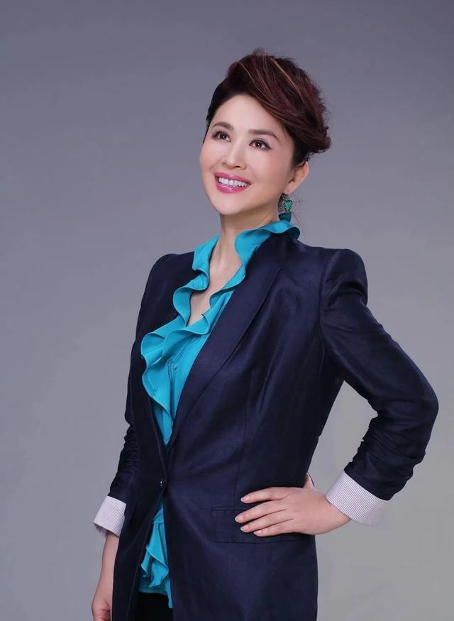 邬倩倩|失婚女人邬倩倩：年老色衰去整容？膝下无子，抚养侄女抱团取暖
