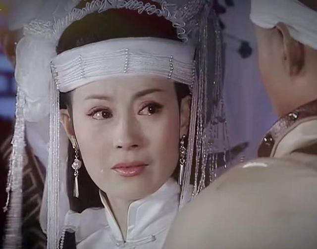 邬倩倩|失婚女人邬倩倩：年老色衰去整容？膝下无子，抚养侄女抱团取暖