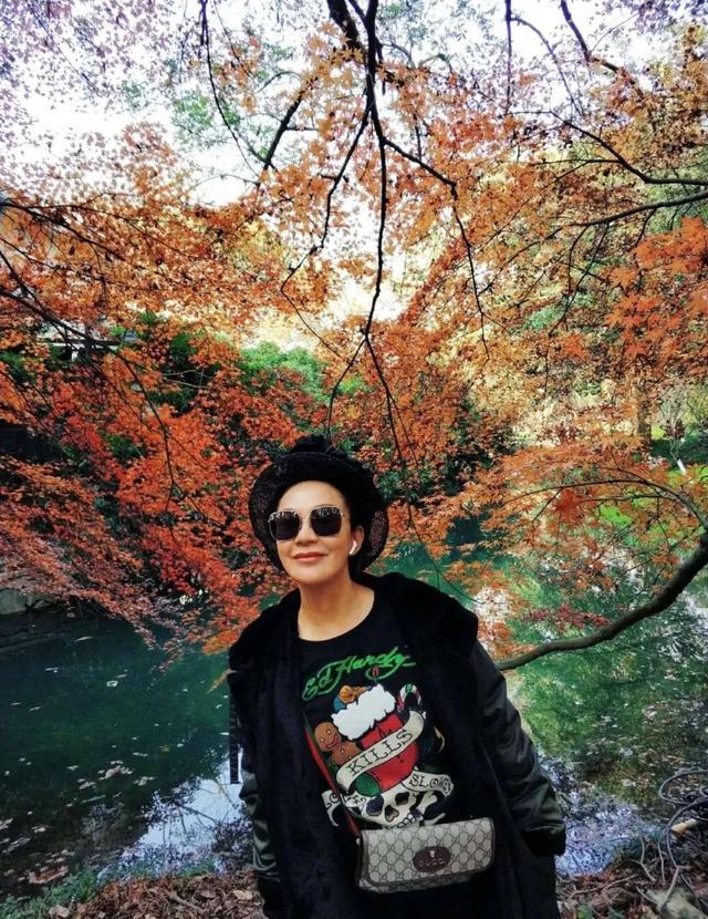 邬倩倩|失婚女人邬倩倩：年老色衰去整容？膝下无子，抚养侄女抱团取暖