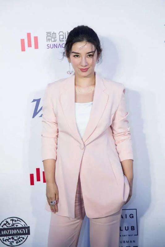 黄奕|这女星的眼光真不行？