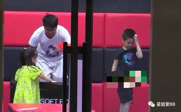 霍思燕|她到底是不是他俩的亲生女儿？