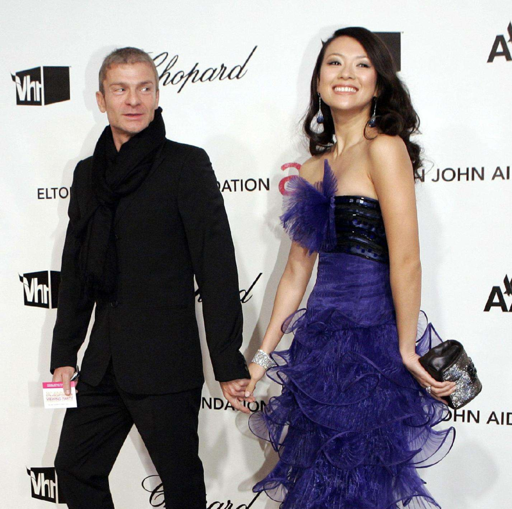 章子怡|章子怡出道前曾有过一段初恋？历经3位男友，她最终嫁给了爱情