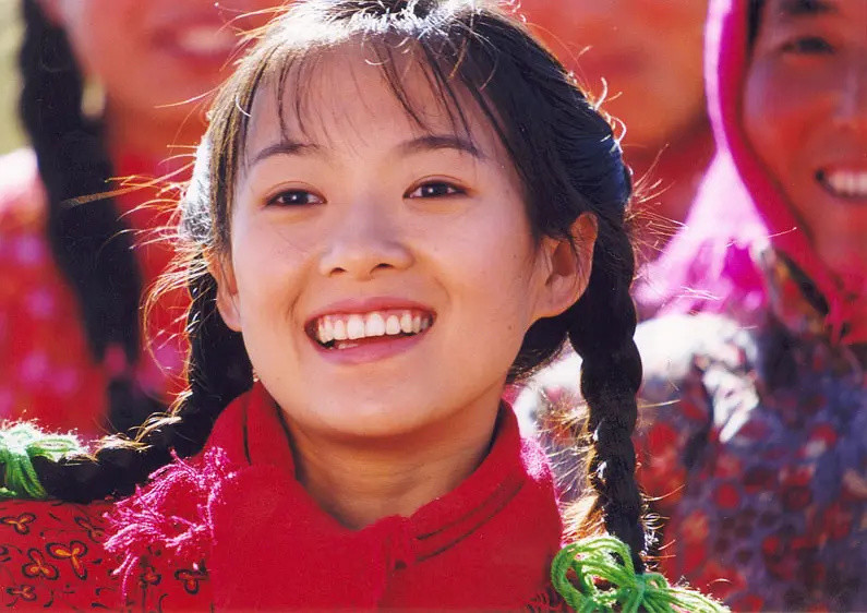 章子怡|章子怡出道前曾有过一段初恋？历经3位男友，她最终嫁给了爱情