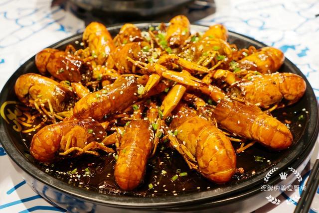 簋街|探店北京簋街，这家店的每1只虾都手工刷洗，网友：难怪每天排队