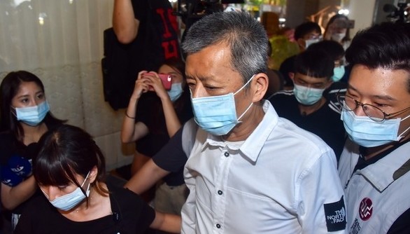 罗志祥|黄鸿升父坚拒罗志祥到灵堂：别再打扰！小猪深夜潜入拜祭还要发文让大家知道