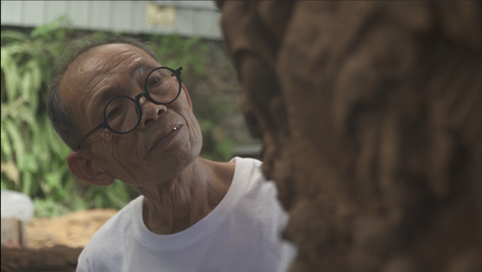 卢正义|72岁的木雕手艺人卢正义，在B站活成27岁“老二次元”