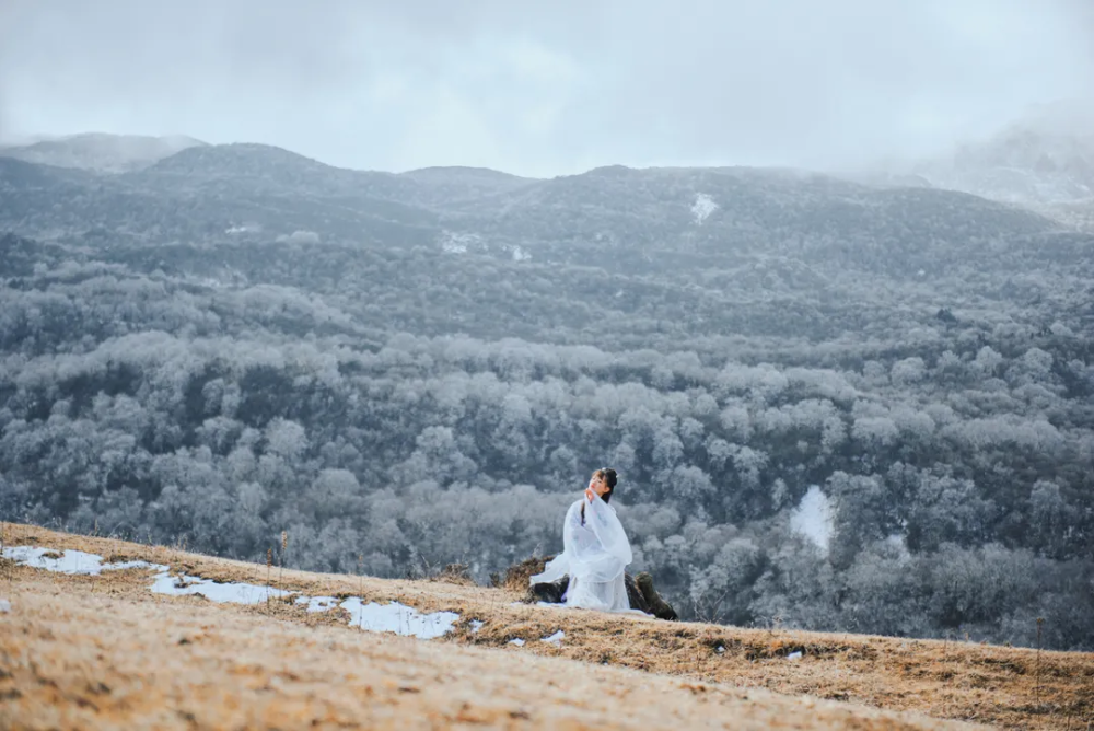 铁娘子|水深波浪静，人贵声音低