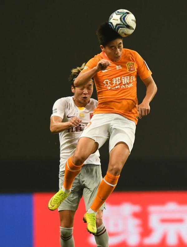 足协杯:武汉卓尔省河北华夏幸福