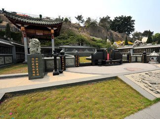 公墓|藏在骨灰盒里的灰色“暴利”链