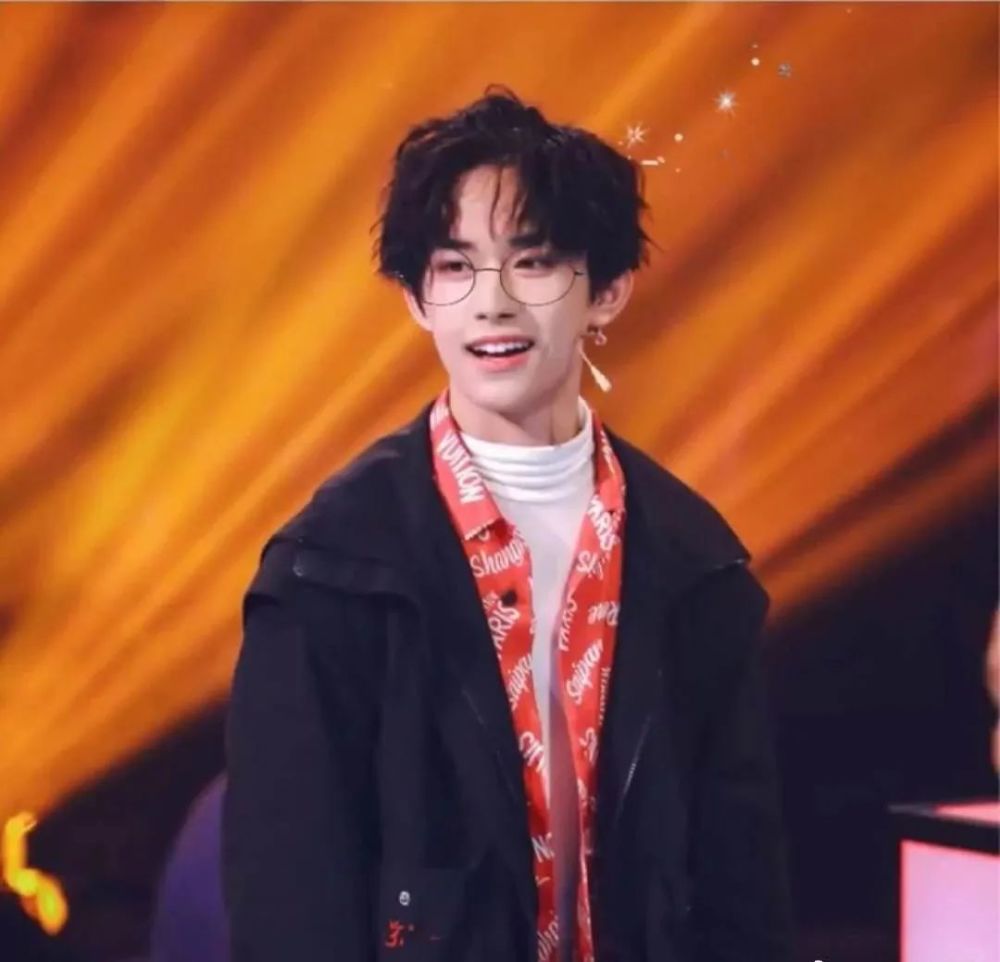 易烊千玺|易烊千玺·四字不一定是成语，还有可能是易烊千玺