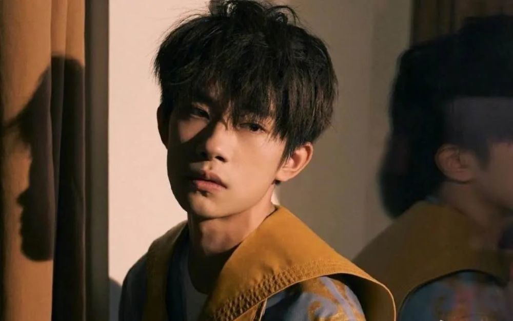 易烊千玺|易烊千玺·四字不一定是成语，还有可能是易烊千玺