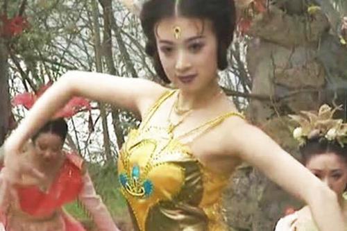 金巧巧|金巧巧时隔多年晒视频再回应“不演农村人”争议：媒体恶意剪辑