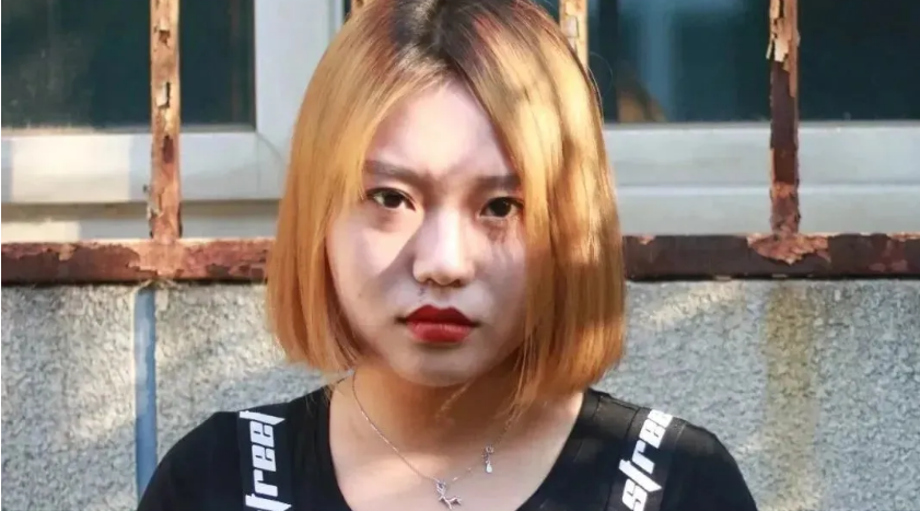 李雪琴|成为脱口秀女王的女人们：从思文到李雪琴杨笠