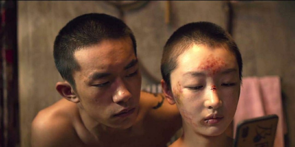 周冬雨|28岁周冬雨击败宋佳白百何，四获最佳女主，最年轻双料影后实至名归