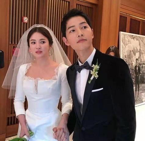 离婚|闺话丨与宋仲基离婚1年，宋慧乔过得怎么样了？