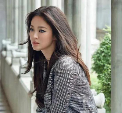 离婚|闺话丨与宋仲基离婚1年，宋慧乔过得怎么样了？