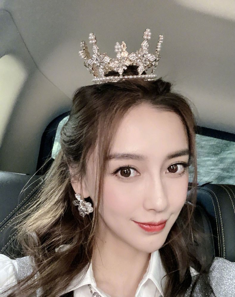 angelababy|杨颖业务能力直线上升，挑战Rap燃炸全场，转场与童星合影秒变温柔大姐姐