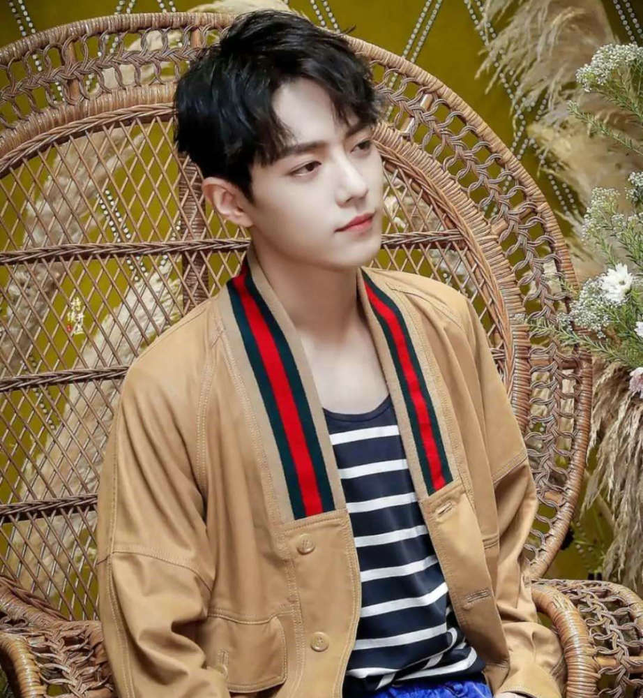 最美逆行者|故意针对还是巧合？肖战新片遭低分预警，带节奏的都是“老熟人”