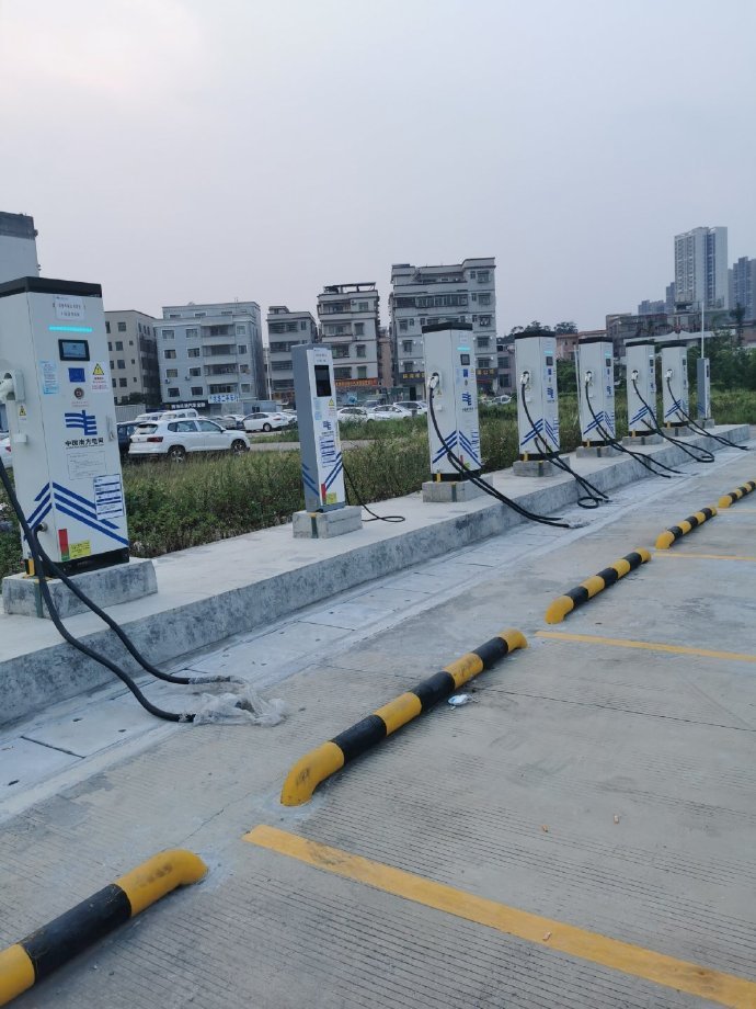 国庆计划去广西,但发现广西汽车充电站很少