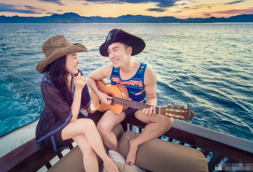 张伦硕|张伦硕，这恩爱秀得“过头”了！