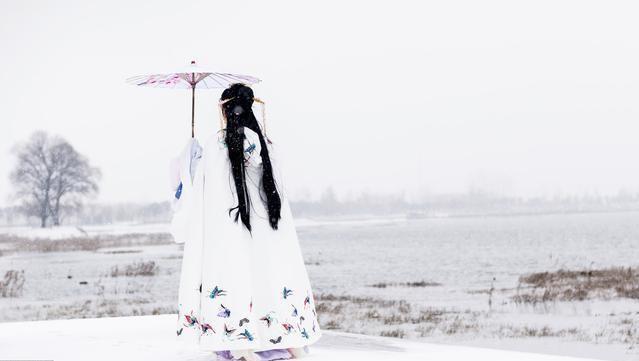 忆江南|自作一首《忆江南》，有人说出律多且不对仗，是否需要修改？