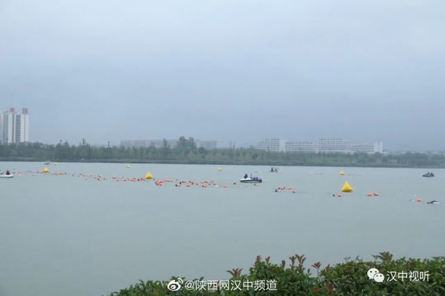 风雨无阻巅峰对决一带一路陕西汉中2020铁人三项赛激情开赛