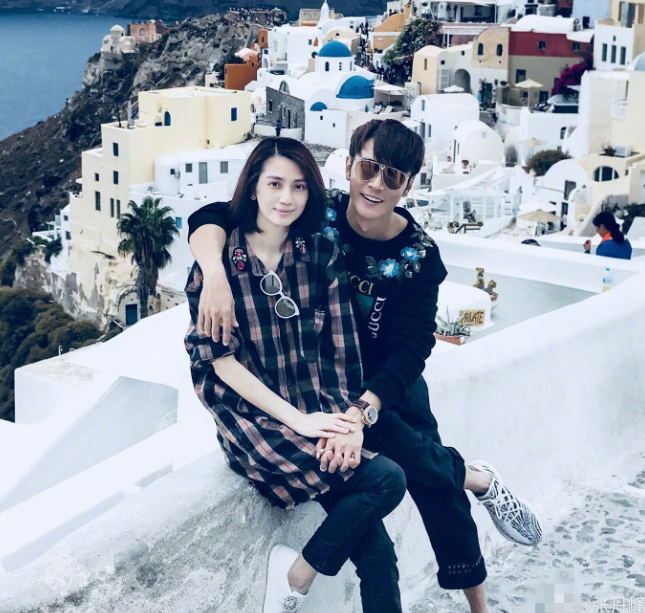 洪欣|缺席全家福被指和洪欣真离婚，张丹峰隔空喊话继子力破婚变传闻