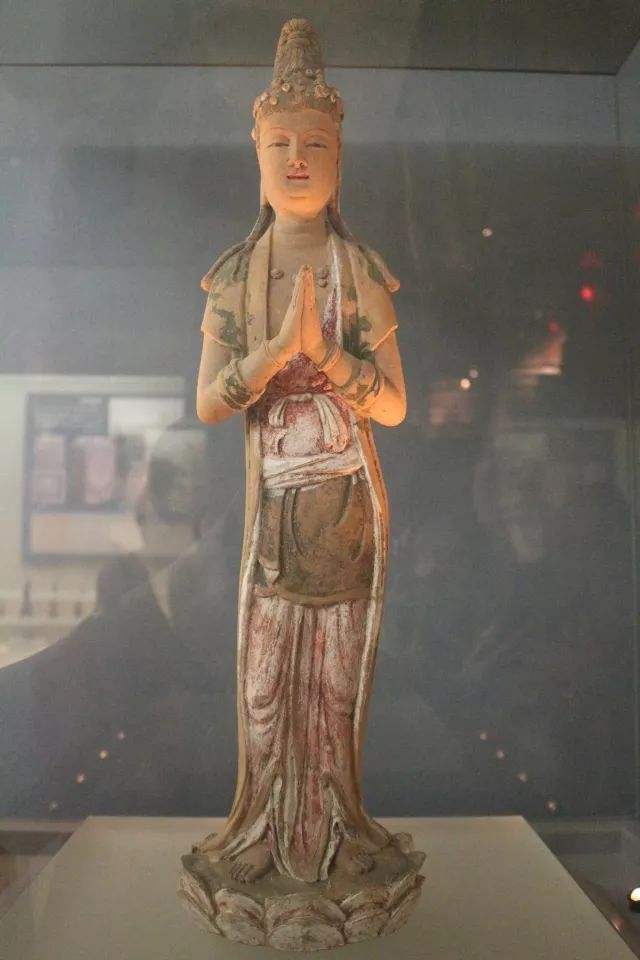 宝塔|专家忍痛拆除千年宝塔，却发现更欣喜的文物，两大博物馆竞相收藏
