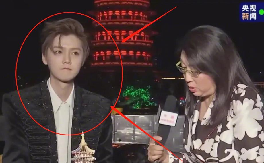 鹿晗|央视照妖镜下的鹿晗采访片段，有人说是不老男人，有人说颜值崩坏