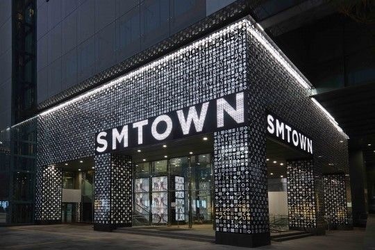 张艺兴|张艺兴王嘉尔合约尚在韩国，不懂时势还是有合约精神？