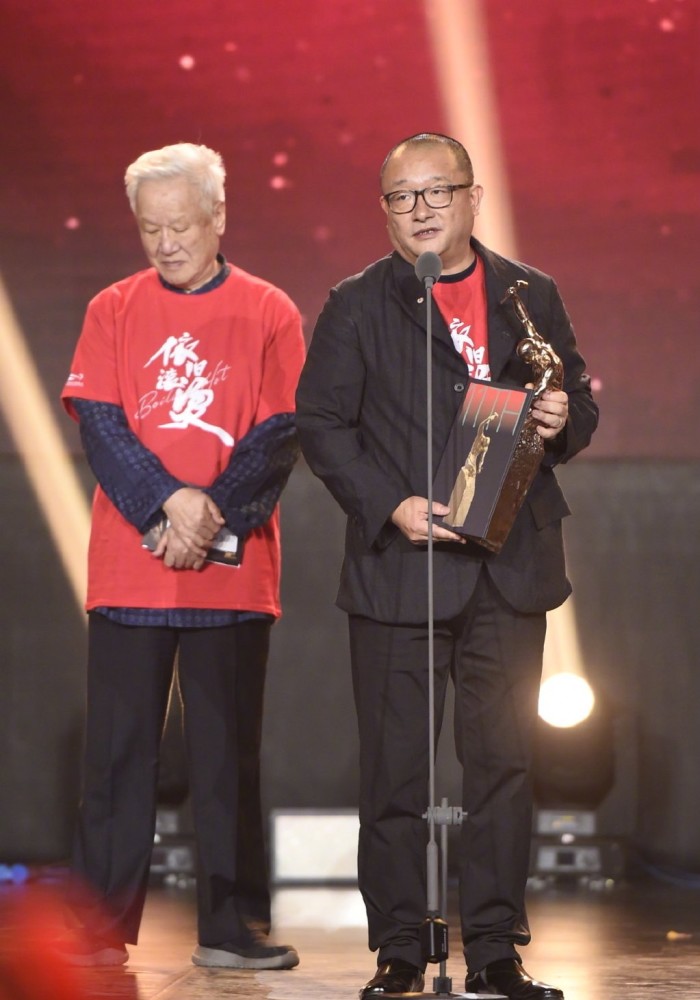 流浪地球|流浪地球加长版年内上映！将增加10分钟新片段，网友：N刷走起