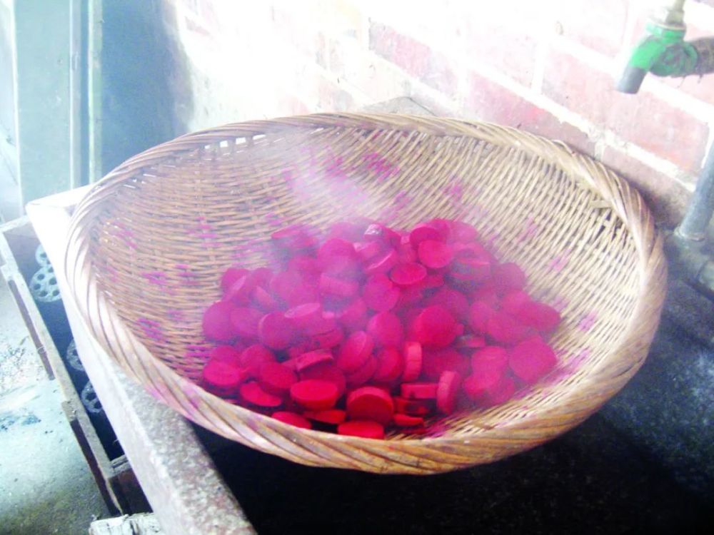 甘蔗|甘蔗切成蔗节，搭叠成空心灯塔，堪称“中华一绝”