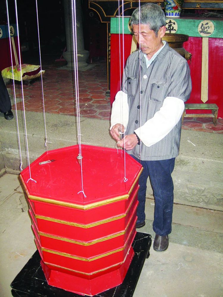 甘蔗|甘蔗切成蔗节，搭叠成空心灯塔，堪称“中华一绝”