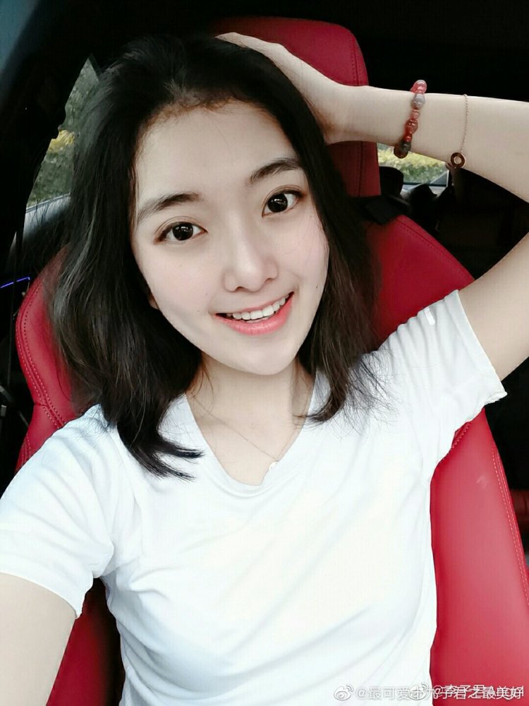 前花滑美女李子君晒自拍:我男朋友在哪?还不来找我_腾讯新闻
