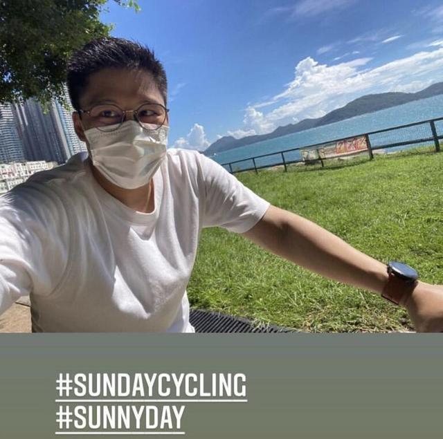 霍启刚|三代同堂！霍启刚携家人骑游，哥哥妹妹紧跟郭晶晶，爷爷缓慢骑行