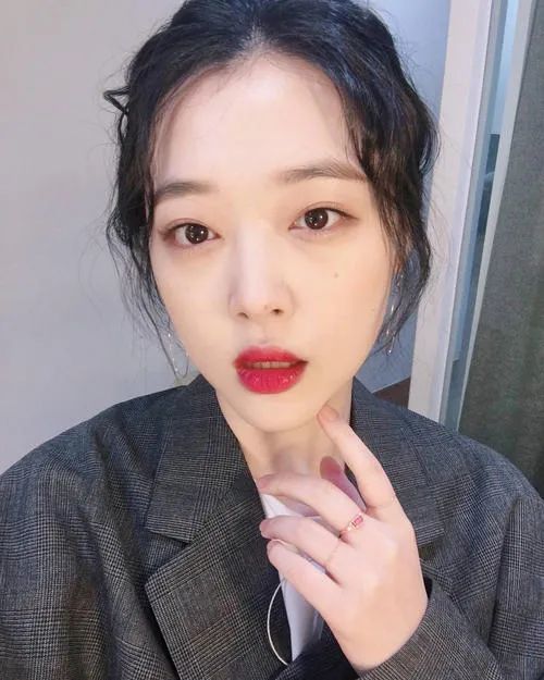 黄鸿升|死人热度都要蹭？就这么吃“人血馒头”不太好吧